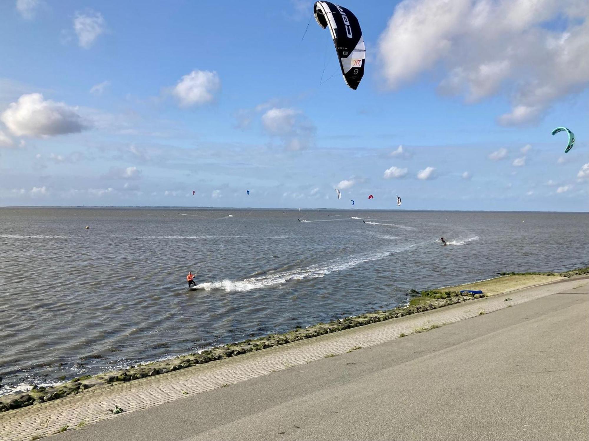 Het kleine Huis mobile home by the harbour&the Lauwersmeer Anjum Buitenkant foto